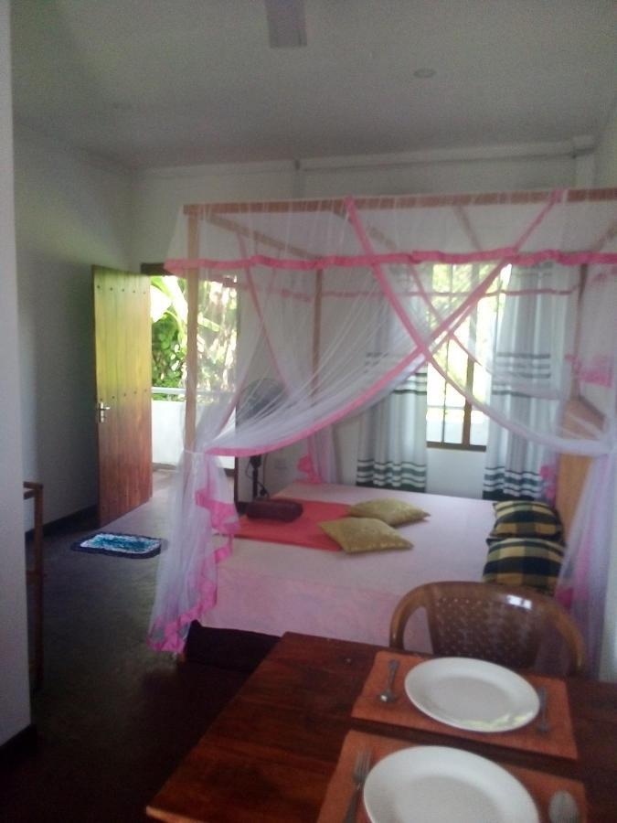 Villa Maleena Hikkaduwa Bagian luar foto