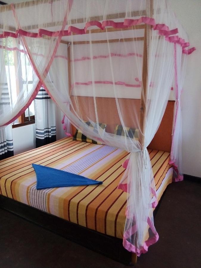 Villa Maleena Hikkaduwa Bagian luar foto