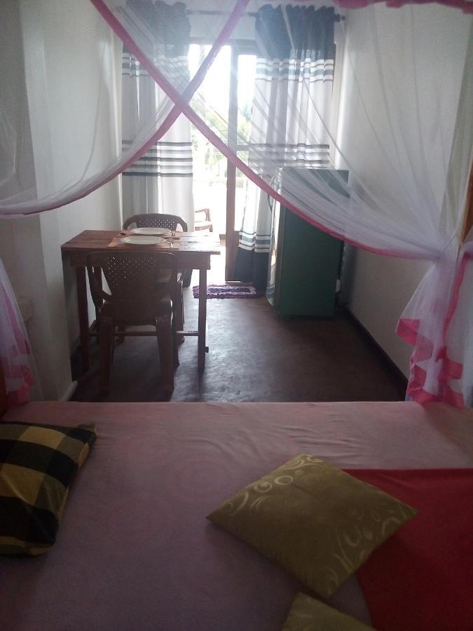 Villa Maleena Hikkaduwa Bagian luar foto