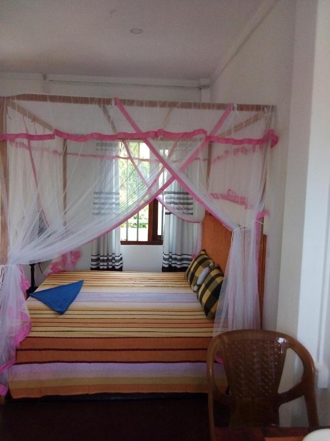 Villa Maleena Hikkaduwa Bagian luar foto