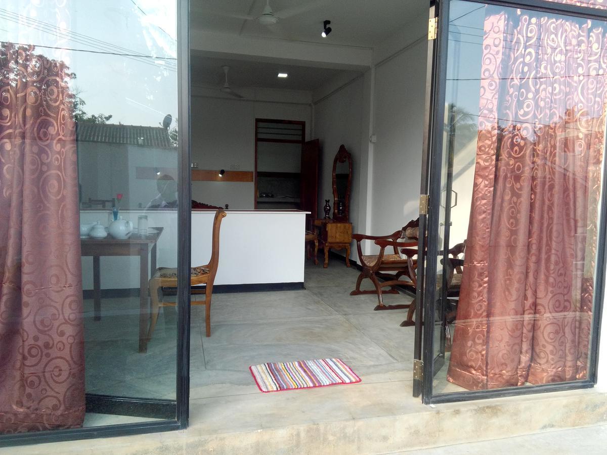 Villa Maleena Hikkaduwa Bagian luar foto