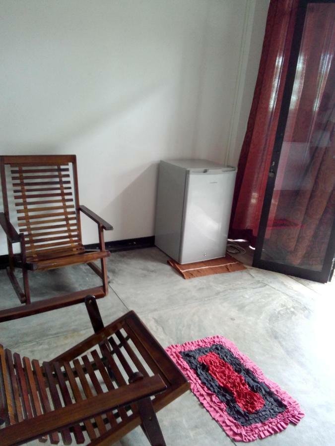 Villa Maleena Hikkaduwa Bagian luar foto
