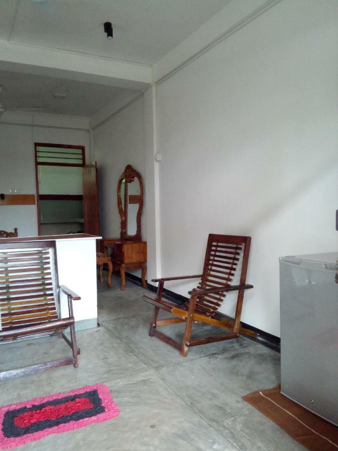Villa Maleena Hikkaduwa Bagian luar foto